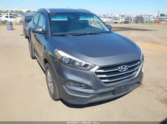 KM8J33A4XJU725772 2018 HYUNDAI TUCSON