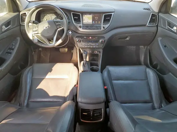 KM8J33A4XJU728428 2018 HYUNDAI TUCSON - Image 8