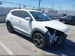 KM8J33A4XJU816993 2018 HYUNDAI TUCSON