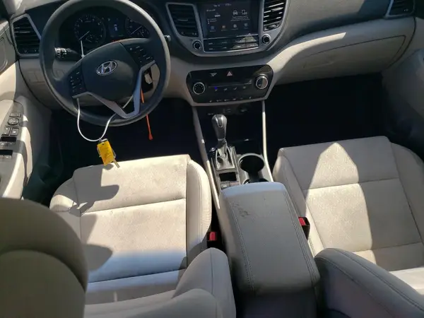 KM8J33A4XJU825645 2018 HYUNDAI TUCSON - Image 8
