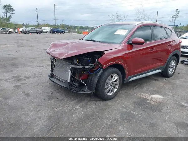 KM8J33A4XJU832370 2018 HYUNDAI TUCSON - Image 2