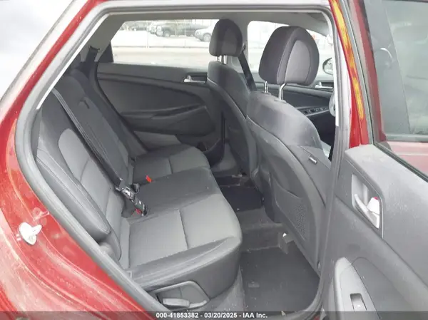 KM8J33A4XJU832370 2018 HYUNDAI TUCSON - Image 8