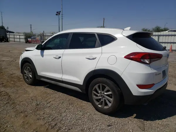 KM8J33A4XJU835592 2018 HYUNDAI TUCSON - Image 2