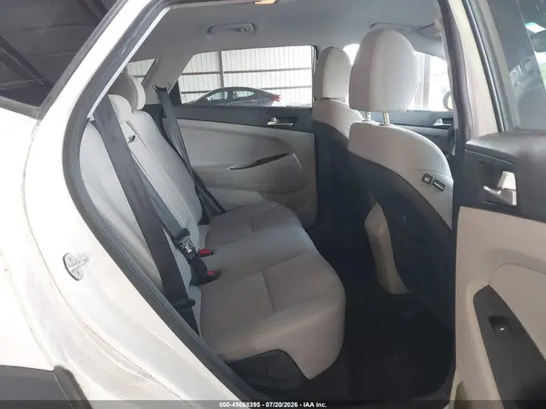 KM8J33A4XKU021458 2019 HYUNDAI TUCSON - Image 8