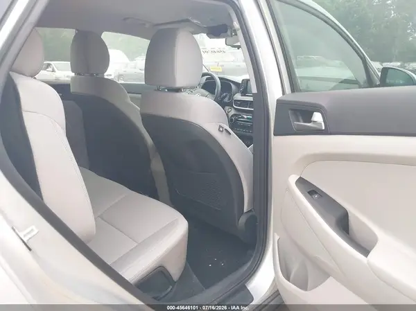 KM8J33A4XKU050295 2019 HYUNDAI TUCSON - Image 8