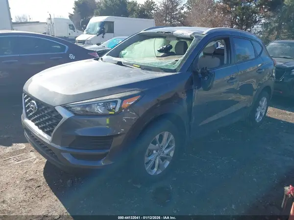 KM8J33A4XKU056033 2019 HYUNDAI TUCSON - Image 2