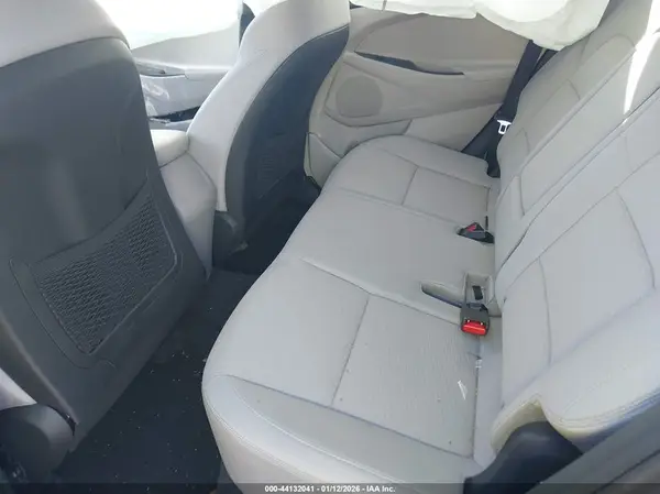 KM8J33A4XKU056033 2019 HYUNDAI TUCSON - Image 8