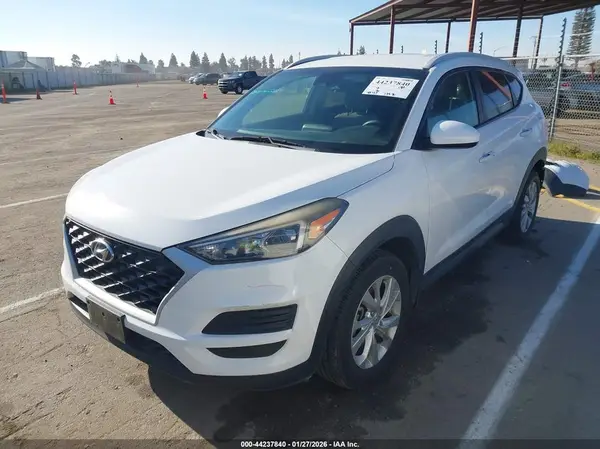 KM8J33A4XKU925939 2019 HYUNDAI TUCSON - Image 2