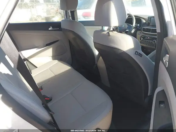KM8J33A4XKU925939 2019 HYUNDAI TUCSON - Image 8