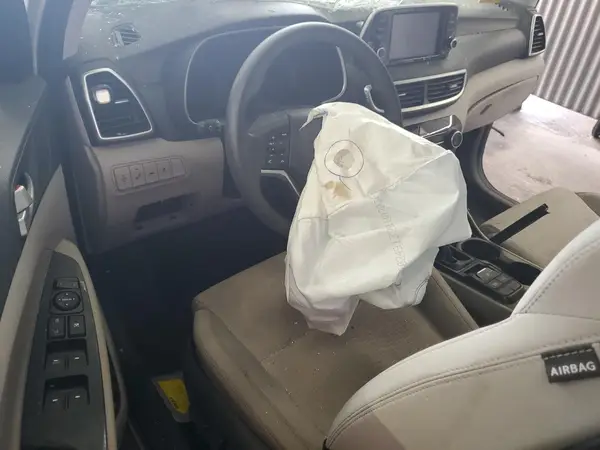 KM8J33A4XKU954602 2019 HYUNDAI TUCSON - Image 8