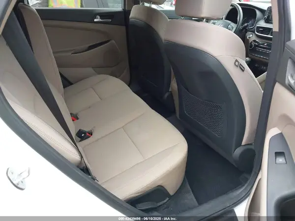 KM8J33A4XKU969116 2019 HYUNDAI TUCSON - Image 8