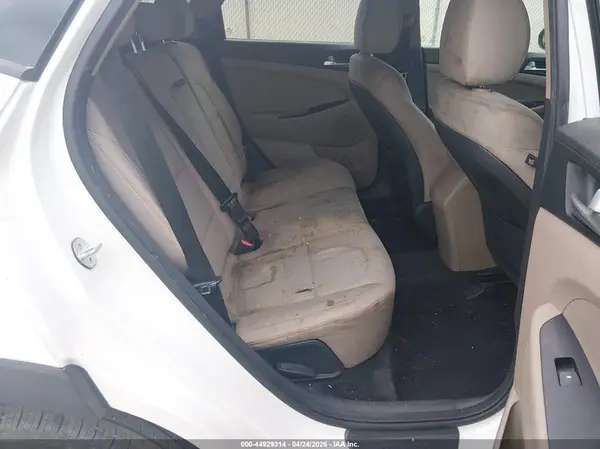 KM8J33A4XKU982707 2019 HYUNDAI TUCSON - Image 8