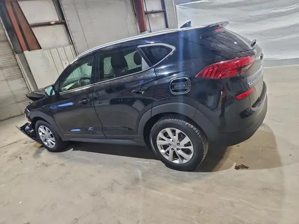 KM8J33A4XKU983825 2019 HYUNDAI TUCSON - Image 2