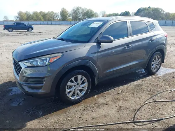KM8J33A4XLU141326 2020 HYUNDAI TUCSON - Image 2