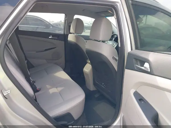 KM8J33A4XLU157185 2020 HYUNDAI TUCSON - Image 8