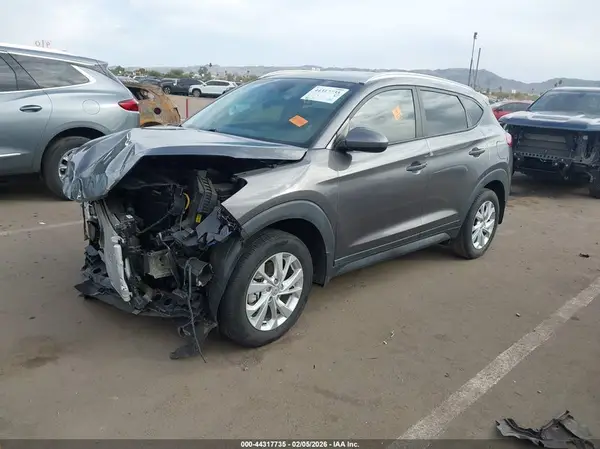 KM8J33A4XLU177694 2020 HYUNDAI TUCSON - Image 2
