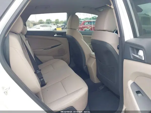 KM8J33A4XMU312822 2021 HYUNDAI TUCSON - Image 8