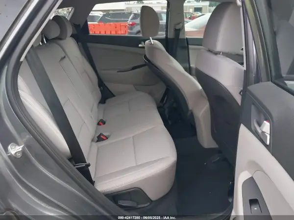 KM8J33A4XMU326056 2021 HYUNDAI TUCSON - Image 8