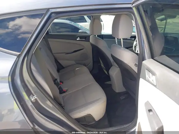 KM8J33A4XMU382675 2021 HYUNDAI TUCSON - Image 8