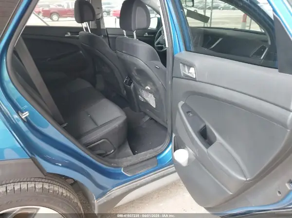 KM8J33AL0JU803368 2018 HYUNDAI TUCSON - Image 8