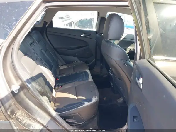 KM8J33AL0KU010119 2019 HYUNDAI TUCSON - Image 8