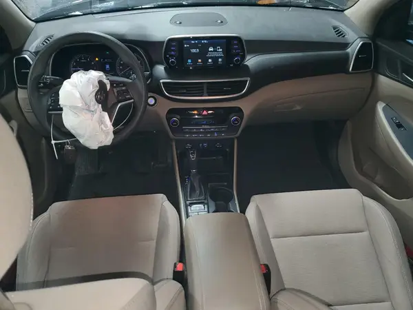 KM8J33AL0KU023310 2019 HYUNDAI TUCSON - Image 8