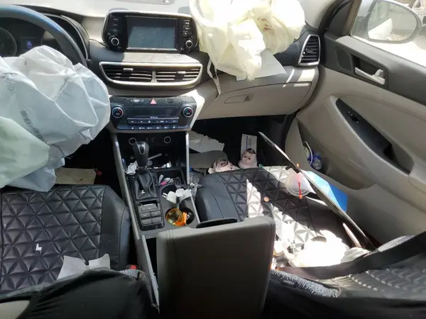 KM8J33AL0KU039748 2019 HYUNDAI TUCSON - Image 8