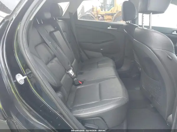KM8J33AL0KU042892 2019 HYUNDAI TUCSON - Image 8