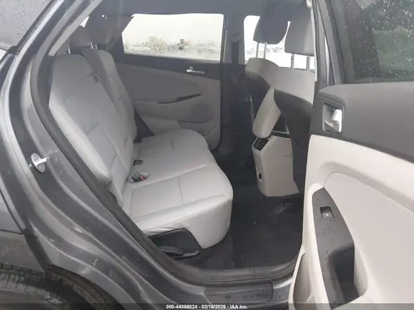 KM8J33AL0KU898726 2019 HYUNDAI TUCSON - Image 8