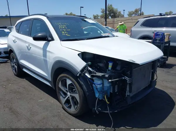 KM8J33AL0KU954552 2019 HYUNDAI TUCSON - Image 1