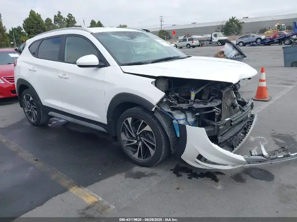 KM8J33AL0MU292670 2021 HYUNDAI TUCSON - Image 1