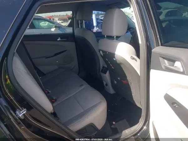 KM8J33AL0MU308575 2021 HYUNDAI TUCSON - Image 8