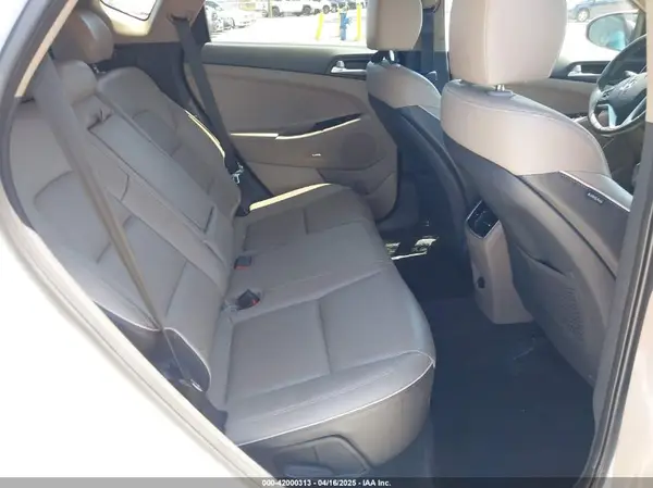 KM8J33AL0MU343438 2021 HYUNDAI TUCSON - Image 8