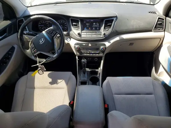 KM8J33AL1JU698730 2018 HYUNDAI TUCSON - Image 8