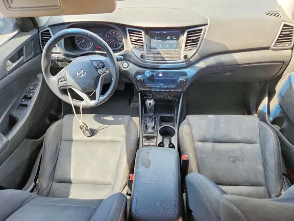 KM8J33AL1JU774723 2018 HYUNDAI TUCSON - Image 8