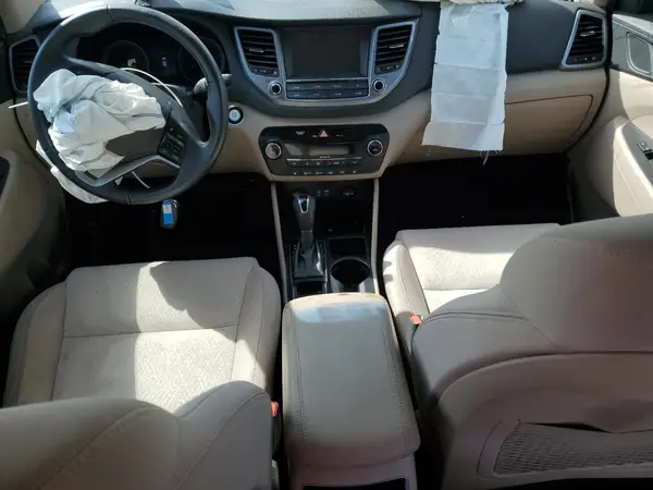 KM8J33AL1JU801810 2018 HYUNDAI TUCSON - Image 8