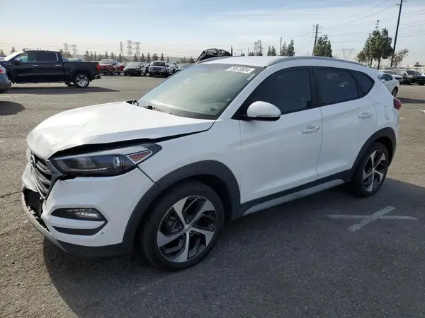 KM8J33AL1JU804819 2018 HYUNDAI TUCSON - Image 1