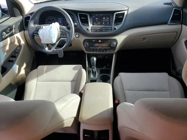 KM8J33AL1JU804819 2018 HYUNDAI TUCSON - Image 8