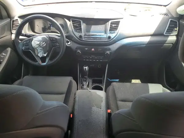 KM8J33AL1JU805372 2018 HYUNDAI TUCSON - Image 8