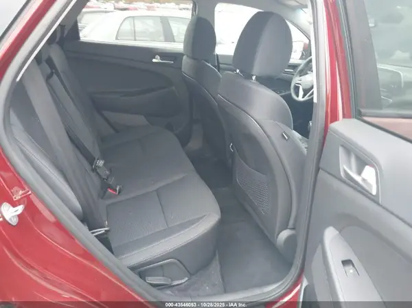KM8J33AL1KU006371 2019 HYUNDAI TUCSON - Image 8