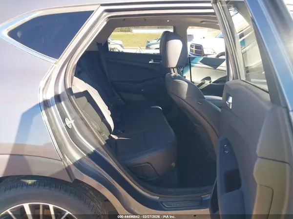 KM8J33AL1KU015474 2019 HYUNDAI TUCSON - Image 8