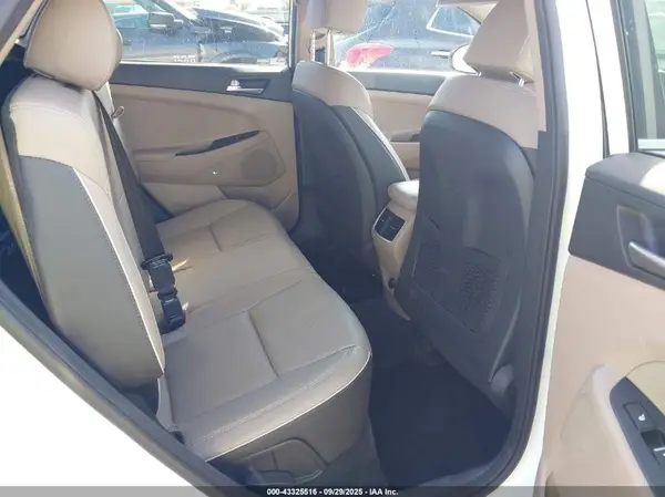 KM8J33AL1KU032646 2019 HYUNDAI TUCSON - Image 8