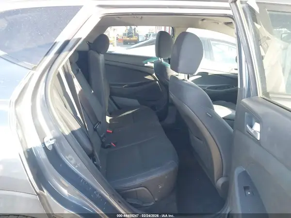 KM8J33AL1KU036227 2019 HYUNDAI TUCSON - Image 8