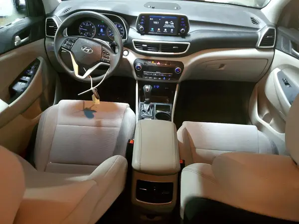 KM8J33AL1KU043078 2019 HYUNDAI TUCSON - Image 8