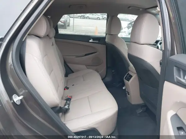 KM8J33AL1KU054372 2019 HYUNDAI TUCSON - Image 8