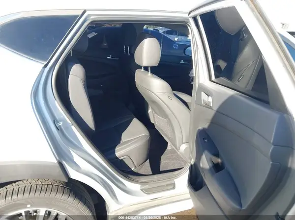 KM8J33AL1KU062374 2019 HYUNDAI TUCSON - Image 8