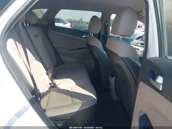 KM8J33AL1KU941681 2019 HYUNDAI TUCSON - Image 8