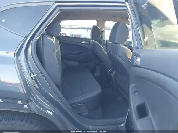 KM8J33AL1KU958867 2019 HYUNDAI TUCSON - Image 8