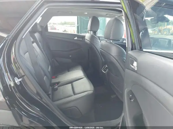 KM8J33AL1KU996132 2019 HYUNDAI TUCSON - Image 8