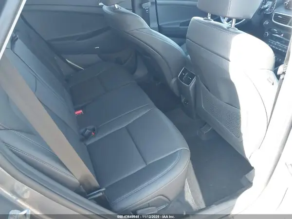 KM8J33AL1MU315504 2021 HYUNDAI TUCSON - Image 8